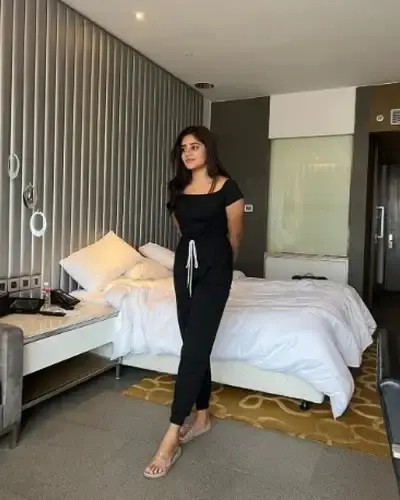 Call Girls Khora Cash On Delivery